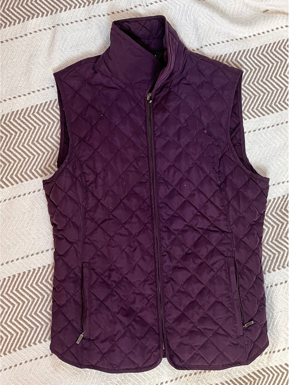 Eddie Bauer Premium Goose Down Quilted Vest in Purple, Size M